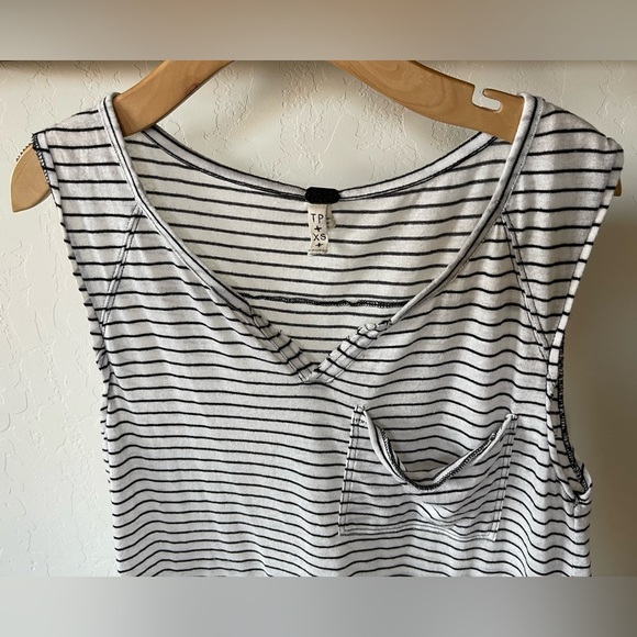 We The Free| Striped Casual Tank, Comfy Wardrobe Staple, Size XS••• - Picture 2 of 9